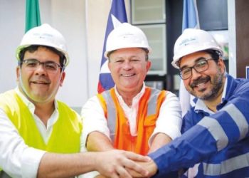 Gilberto Lins e Carlos Brandão, apresentam as potencialidades do Porto do Itaqui ao Governador do Piauí Rafael Fonteles.