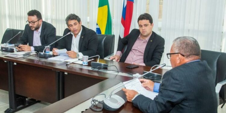 Futebol: Dirigente de clubes depõem na CPI do Futebol na Alemanha