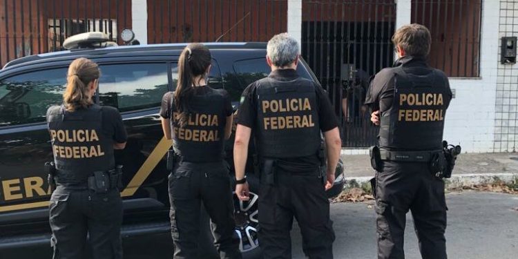 São Luís: Operação FAKE ID: PF cumpre mandados em São Luís e Pinheiro por fraudes no INSS