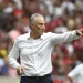 Contido e concentrado, Tite distribui abraços ao apito final em estreia pelo Flamengo no Maraca