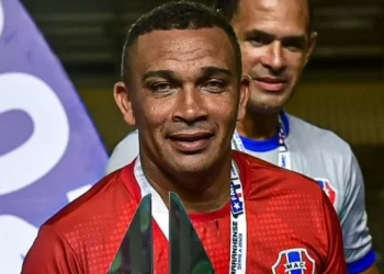 MAC: anuncia a renovação de contrato com o técnico Zé Augusto