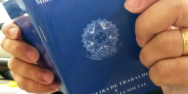 Auxiliar mecânico de refrigeração, servente de obra e oficial de serviços gerais; veja estas e outras vagas de emprego disponíveis no MA