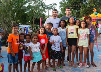 São Luís: Fernando Braide e Daniel Oliveira promovem festa para crianças