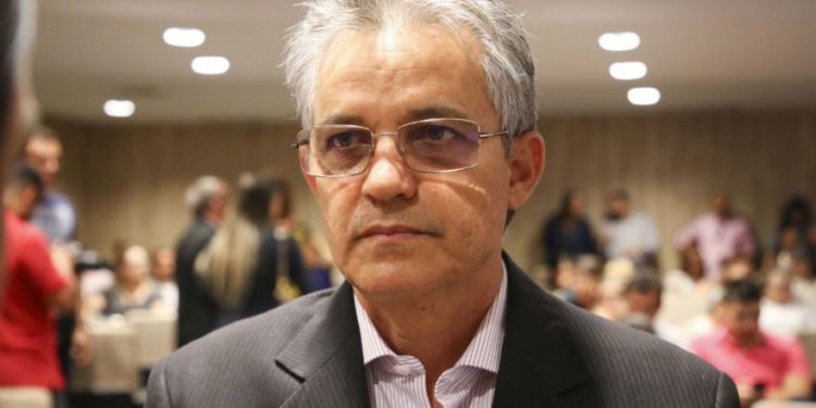 Timbiras: Prefeitura contrata empresa do Piauí por R$ 22,5 milhões para compra de utensílios————————————————————————