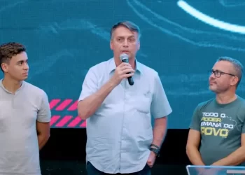 Condenado por atacar urnas, Bolsonaro volta a questionar eleições de 2022: ‘Um dia saberemos tudo o que aconteceu’