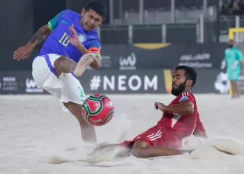 Brasil vence os Emirados Árabes e segue 100% no Neom Beach Games