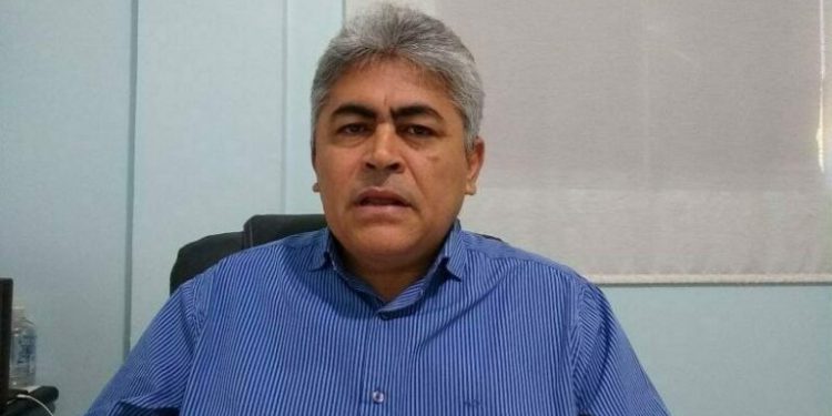 Codó: Professores paralisam atividades e cobram aprovação de projeto que impede desvio dos precatórios do FUNDEF