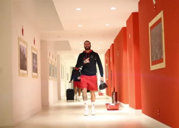 Flamengo: Léo Pereira treina e está relacionado para Flamengo x Santos