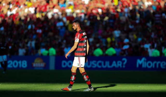 Flamengo: Ex-zagueiro do Flamengo anuncia aposentadoria ao fim de 2023