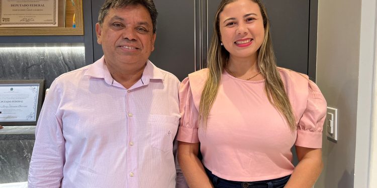 Boa Vista do Gurupi: Pré-candidata a prefeita no município, visita deputado Márcio Jerry e reafirma pré-candidatura