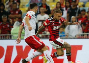 Flamengo x Bragantino: veja como times chegam para jogo do Brasileirão