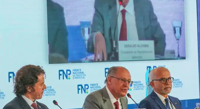 União repassará R$ 8,7 bilhões a municípios em compensação da redução de transferências ao FPM