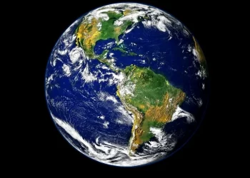 Sinal de ‘mundo antigo’ é descoberto sob o manto da Terra