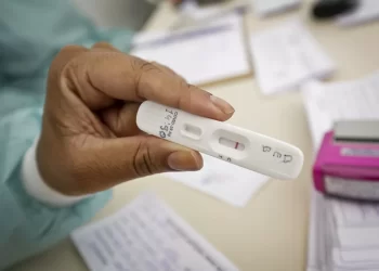 Casos de Covid-19 aumentam em vários estados do Nordeste, alerta InfoGripe