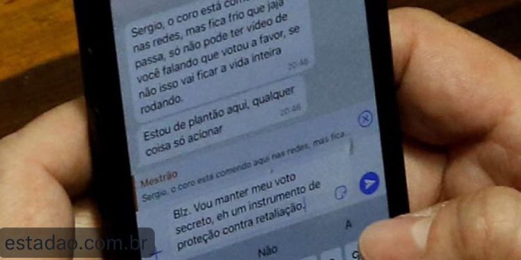 Moro troca mensagens após aprovação de Dino: ‘Não pode ter vídeo de você falando que votou a favor’; leia diálogos
