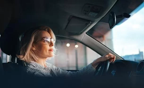 O QUE SÃO E PARA QUE SERVEM OS PONTINHOS PRETOS NO PARA-BRISA DOS CARROS?