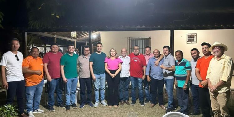 Lago da Pedra: União histórica consolida Maura Jorge como candidata única