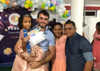 Gentil Neto se orgulha em participar de formatura de Ensino Infantil