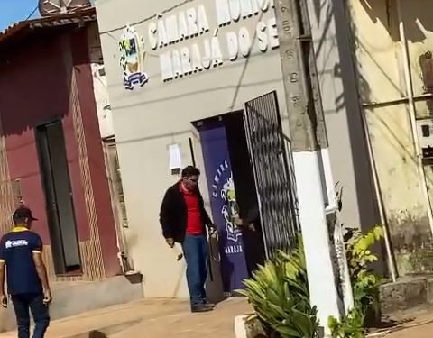 Marajá do Sena; Vereador arromba Câmara Municipal de Marajá do Sena a marteladas