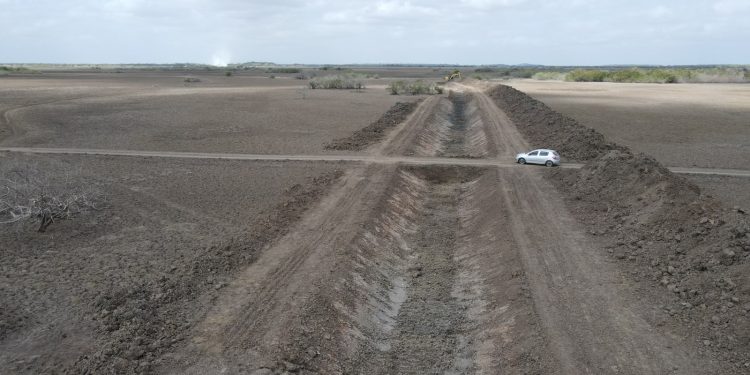 Anajatuba: Prefeito Visita Obra Que Beneficiará Vários Povoados.