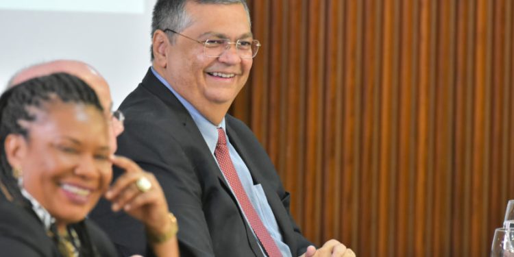 Lula vai usar o 8 de janeiro para despedida de Flávio Dino do Ministério…