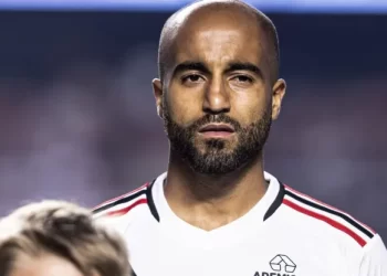 Camisa 8 decide não jogar mais no Palmeiras e vai atuar com Lucas Moura no São Paulo