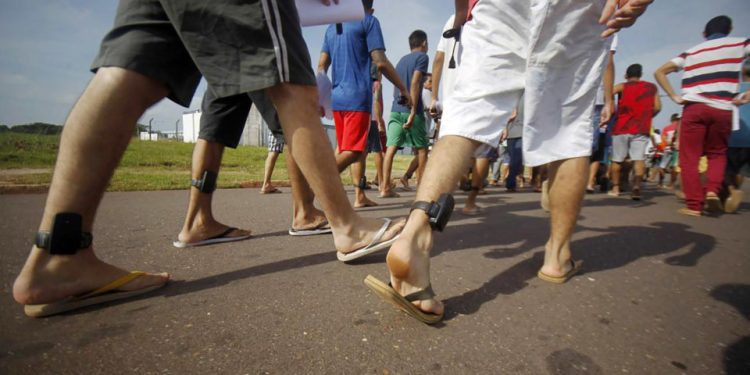 Comissão aprova proposta que extingue saída temporária de presos