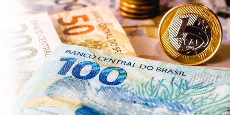 Confeiteiro, garçom e vendedor interno; veja estas e outras vagas de emprego disponíveis no MA