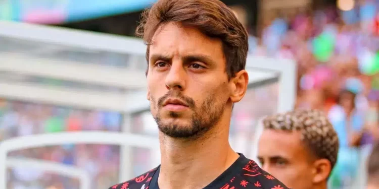 NOVA CASA, vai chegar para vestir a CAMISA 3: De saída do Flamengo, Rodrigo Caio é cotado para ir jogar em gigante do futebol brasileiro em 2024