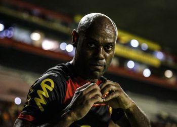 Ex-Flamengo, Vagner Love acerta com clube da Série A
