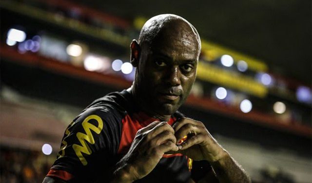 Ex-Flamengo, Vagner Love acerta com clube da Série A