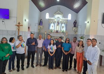 Manhã de Missa em Ação de Graças, hasteamento das bandeiras, café partilhado e sessão na Câmara, marcam a manhã de comemorações pelos 266 anos de Guimarães