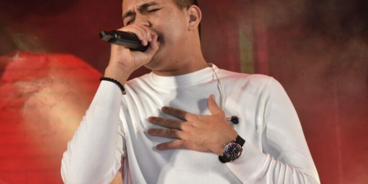 Paço do Lumiar: MPMA pede cancelamento de show de R$ 200 mil do cantor Vitor Fernandes