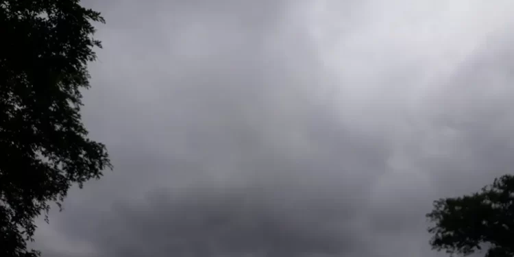 INMET emite alerta de chuvas intensas para 121 municípios no MA; veja as cidades