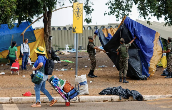 Dino apresenta PL para proibir acampamentos em quartéis