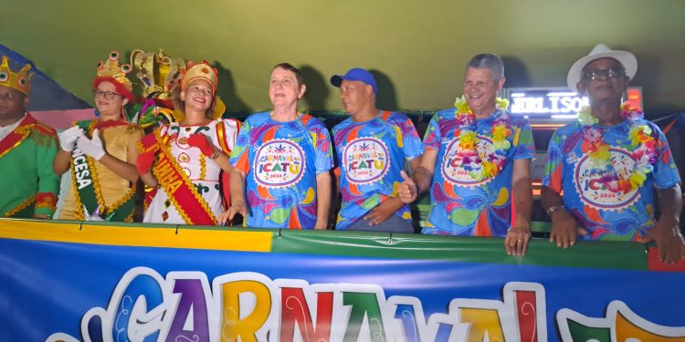 Prefeito Walace Azevedo promove maior Carnaval da região do Munim e milhares de foliões curtem com alegria os 4 dias de programação