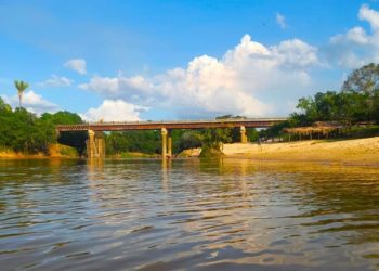 Ponte sobre Rio Munim, viabilizada por Hildo Rocha e Jones Braga, impulsionará o desenvolvimento de Nina Rodrigues e toda região; a obra está em fase de acabamento