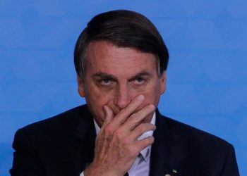 Defesa diz que Bolsonaro ficará em silêncio durante depoimento à PF…  Leia mais no texto original: (https://www.poder360.com.br/justica/defesa-diz-que-bolsonaro-ficara-em-silencio-durante-depoimento-a-pf/) © 2024 Todos os direitos são reservados ao Poder360, conforme a Lei nº 9.610/98. A publicação, redistribuição, transmissão e reescrita sem autorização prévia são proibidas.