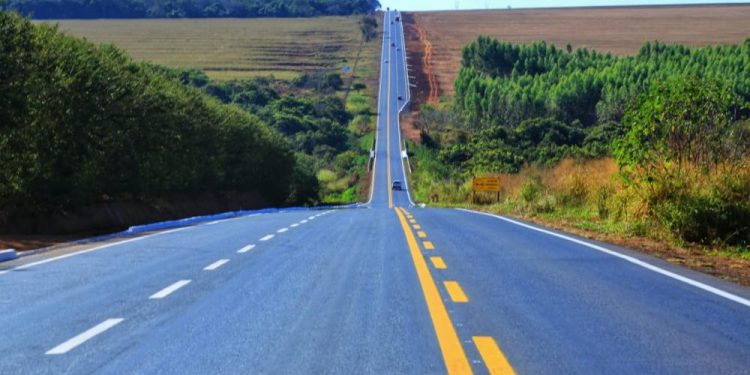 Primeira rodovia estadual de concreto deve ficar pronta em 18 meses