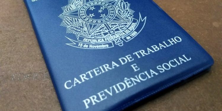 Marceneiro, churrasqueiro e gerente de vendas; veja estas e outras vagas de emprego disponíveis no MA