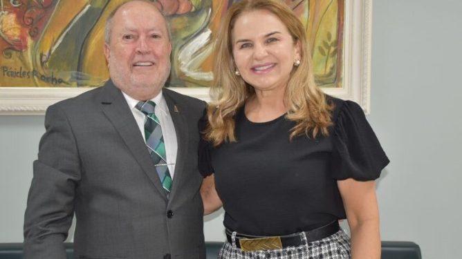 Lago da Pedra: PGJ recebe prefeita de Lago da Pedra