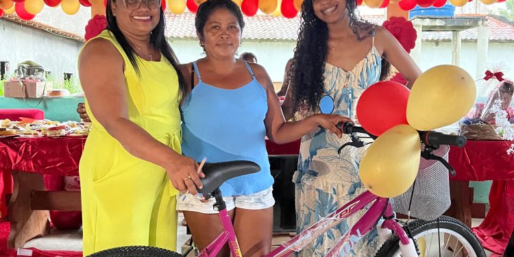 Icatu: Festa das Mães da zona rural de Icatu tem muitos presentes e diversão