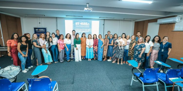 Iracema Vale participa da Semana Brasileira e Jornada Maranhense de Enfermagem