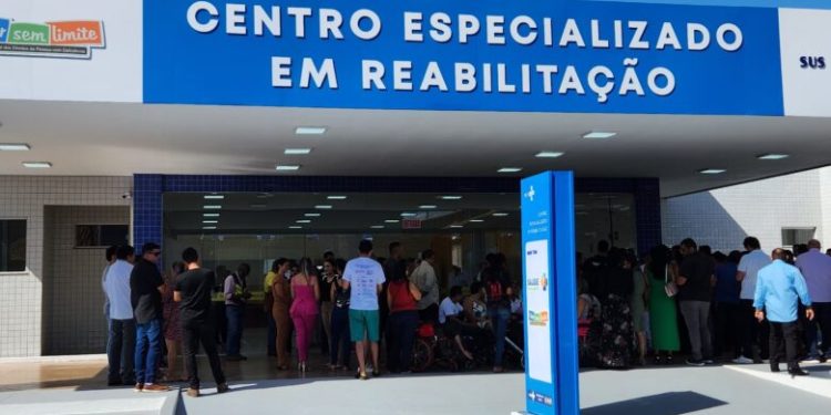 Açailândia: Hildo Rocha e Aluísio Sousa inauguram moderníssimo centro de reabilitação