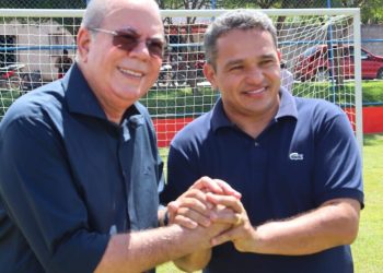 Parceria produtiva: Tony Brandão e Hildo Rocha vistoriam obras em Buritirana