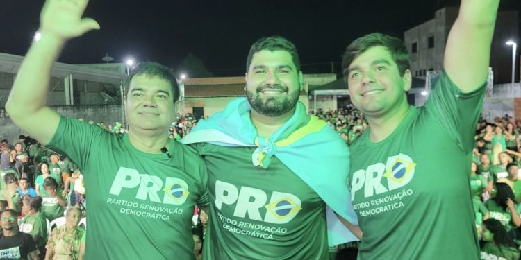 Itapecuru; Com o pai secretário de Estado e o irmão deputado federal, Felipe Marreca lança pré-candidatura