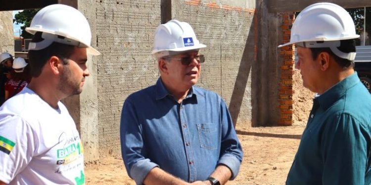 Barra do Corda: Hildo Rocha e Rigo Teles vistoriam obras do Centro de Reabilitação