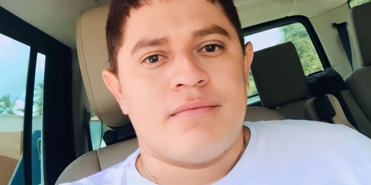 Nossa homenagem hoje ao Jornalista Davi, aniversariante do Dia