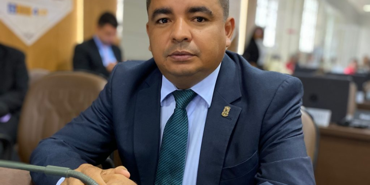 Vereador de São Luís é amarrado durante assalto em casa