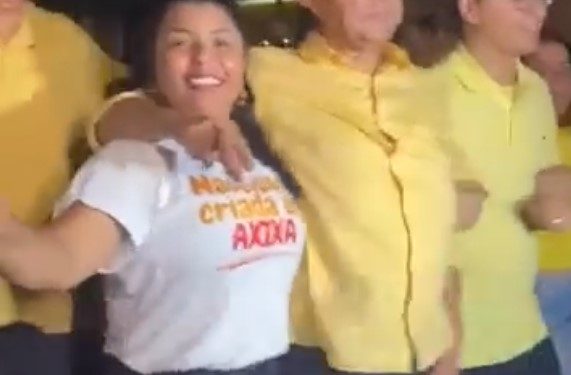 Axixá: Visivelmente debilitado, candidato a prefeito participa de caminhada